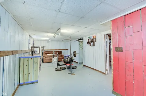 73 S 3rd Avenue Beech Grove IN 46107