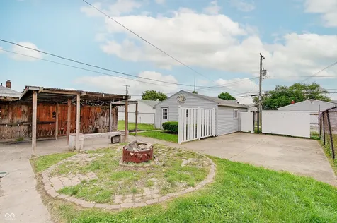 73 S 3rd Avenue Beech Grove IN 46107
