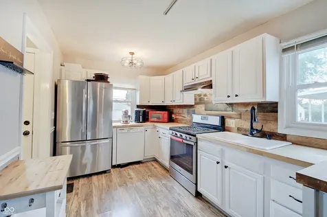 73 S 3rd Avenue Beech Grove IN 46107