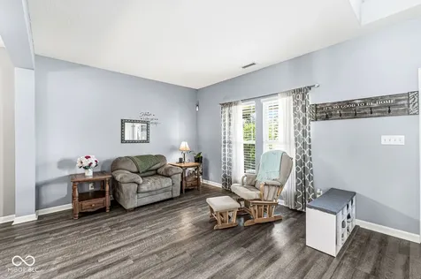 8595 Harlekin Court Avon IN 46123