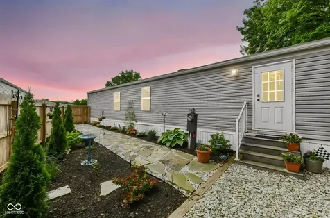 30 Blue Water Drive Cicero IN 46034