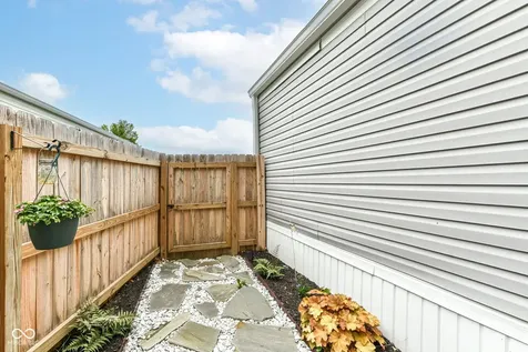 30 Blue Water Drive Cicero IN 46034
