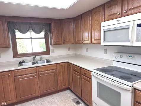 423 Alexander Drive Seymour IN 47274