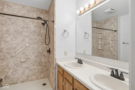 6235 Miller Woods Lane Indianapolis IN 46237