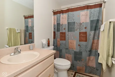 541 Yorktown Lane Avon IN 46123