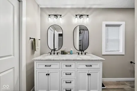 1707 E Wabash Avenue Crawfordsville IN 47933