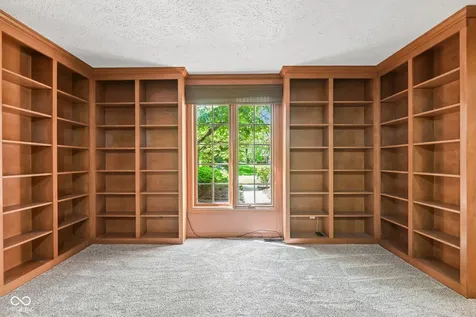 5214 Fawn Hill Court Indianapolis IN 46226