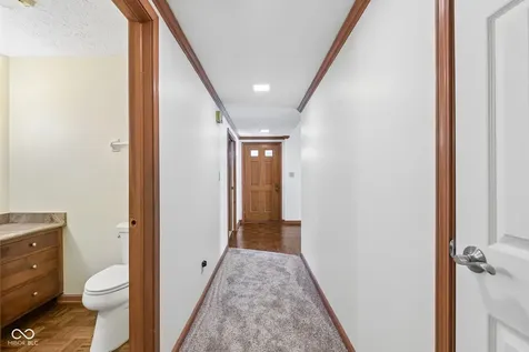 5214 Fawn Hill Court Indianapolis IN 46226
