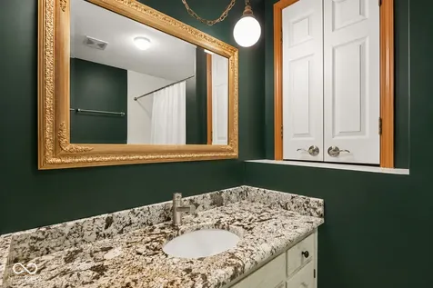 5214 Fawn Hill Court Indianapolis IN 46226