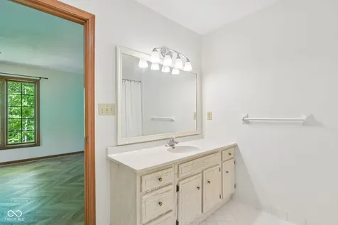 5214 Fawn Hill Court Indianapolis IN 46226
