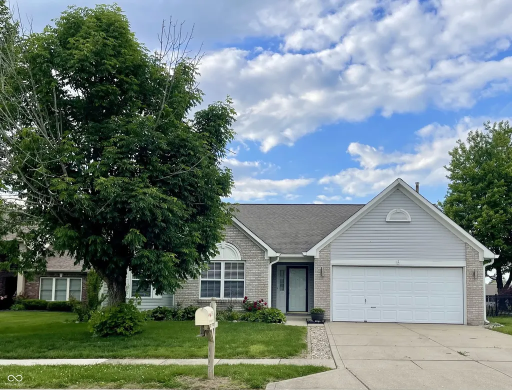 1058 Sugar Maple Drive Greenwood IN 46143