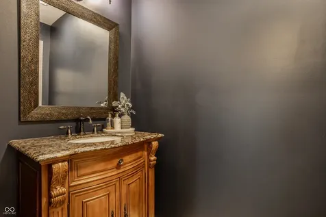 4626 Woods Edge Drive Zionsville IN 46077