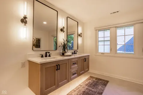 4626 Woods Edge Drive Zionsville IN 46077
