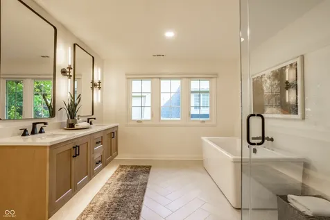 4626 Woods Edge Drive Zionsville IN 46077