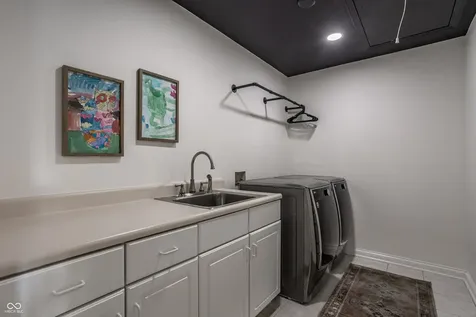 4626 Woods Edge Drive Zionsville IN 46077