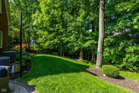 4626 Woods Edge Drive Zionsville IN 46077