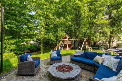 4626 Woods Edge Drive Zionsville IN 46077