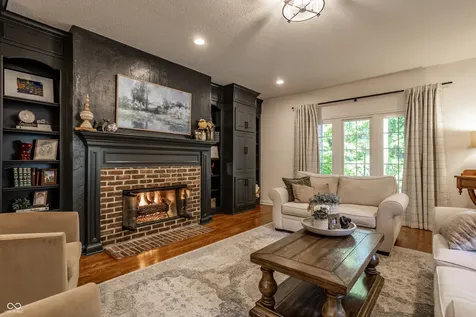 4626 Woods Edge Drive Zionsville IN 46077