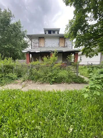 2042 E Adams Street Indianapolis IN 46218