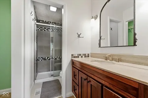 8801 Gunpowder Drive Indianapolis IN 46256