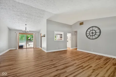 8801 Gunpowder Drive Indianapolis IN 46256