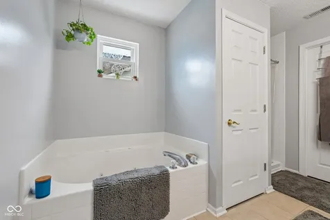 5514 Burning Tree Court Indianapolis IN 46239