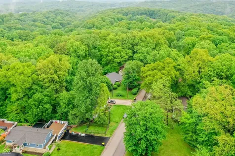 1609 E Woodland Drive Bloomington IN 47408
