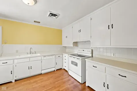 5625 Sunset Lane Indianapolis IN 46228