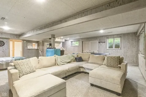 10 Overlook Drive Anderson IN 46011