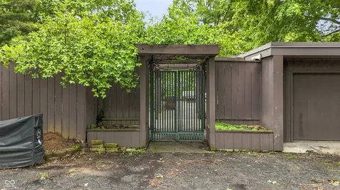 10 Overlook Drive Anderson IN 46011
