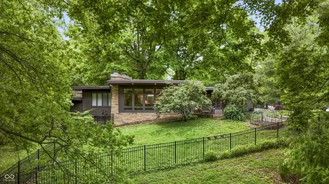10 Overlook Drive Anderson IN 46011