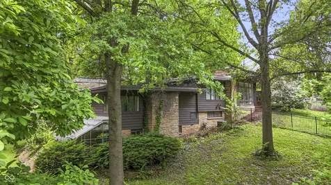 10 Overlook Drive Anderson IN 46011