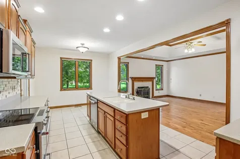 142 E Banta Road Indianapolis IN 46227