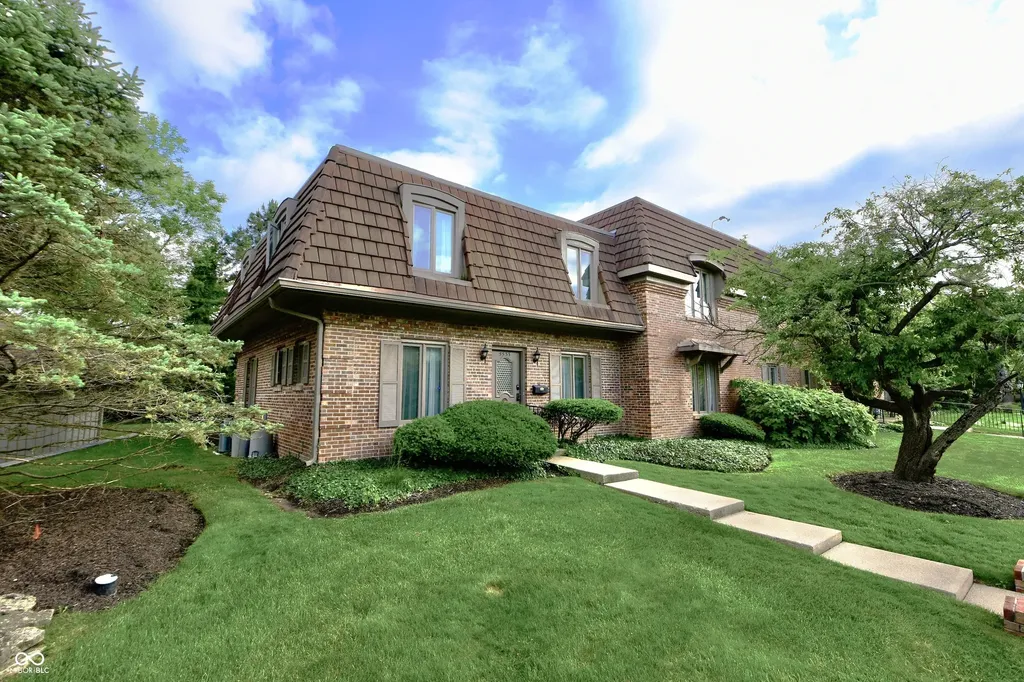 5533 Roxbury Terrace Indianapolis IN 46226