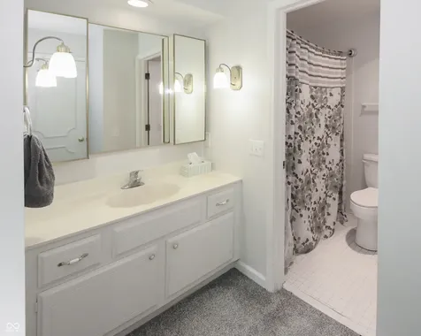 5533 Roxbury Terrace Indianapolis IN 46226