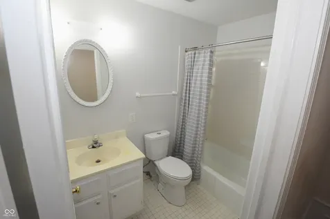 5533 Roxbury Terrace Indianapolis IN 46226
