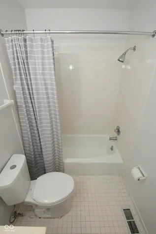 5533 Roxbury Terrace Indianapolis IN 46226