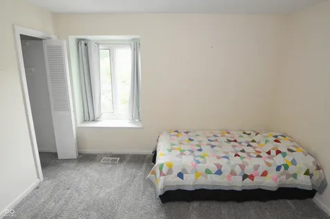 5533 Roxbury Terrace Indianapolis IN 46226