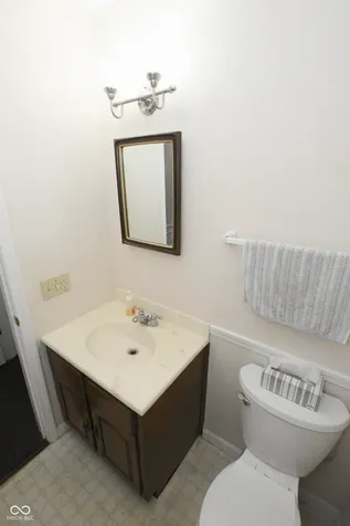 5533 Roxbury Terrace Indianapolis IN 46226