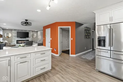 6400 Avalon Boulevard Avon IN 46123