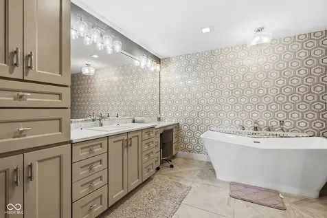 6400 Avalon Boulevard Avon IN 46123