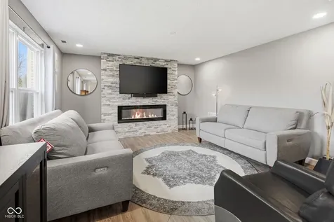 6400 Avalon Boulevard Avon IN 46123