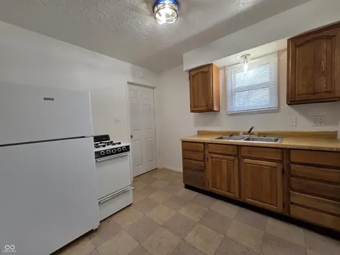 702 W 23rd Street Anderson IN 46016