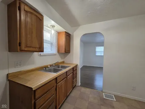 702 W 23rd Street Anderson IN 46016