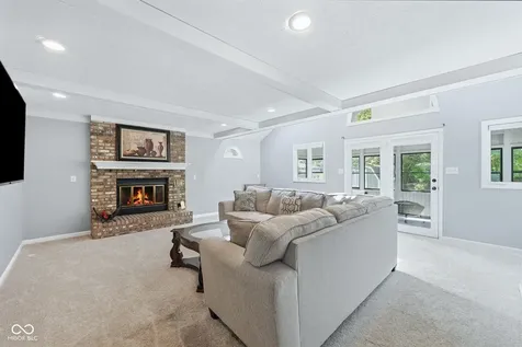 11611 Capistrano Drive Indianapolis IN 46236