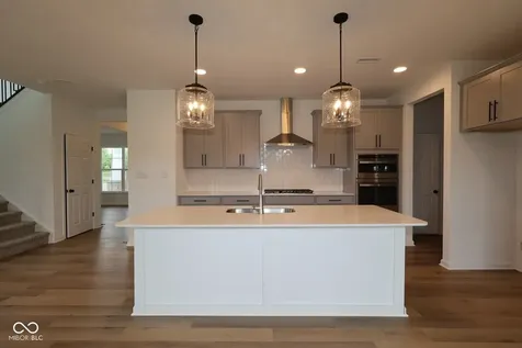 9929 Redwood Peak Lane Indianapolis IN 46259