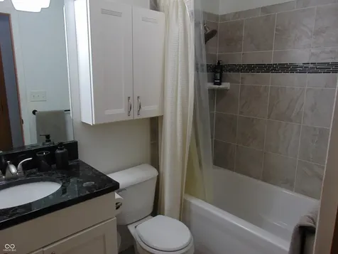8218 Ehlerbrook Road Indianapolis IN 46237
