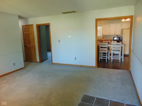 8218 Ehlerbrook Road Indianapolis IN 46237