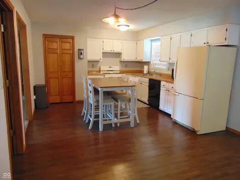 8218 Ehlerbrook Road Indianapolis IN 46237