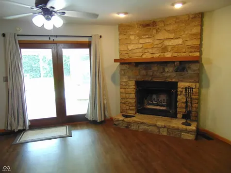 8218 Ehlerbrook Road Indianapolis IN 46237